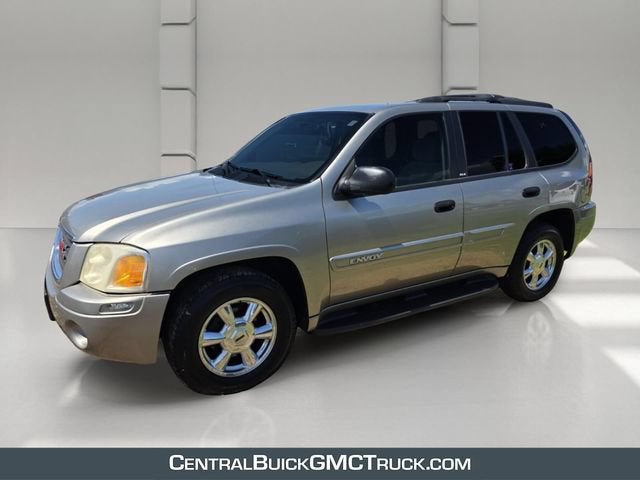 2003 GMC Envoy SLE in Pewter Metallic — front three-quarter view