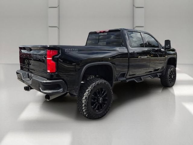2025 Chevrolet Silverado 3500 HD — detail view