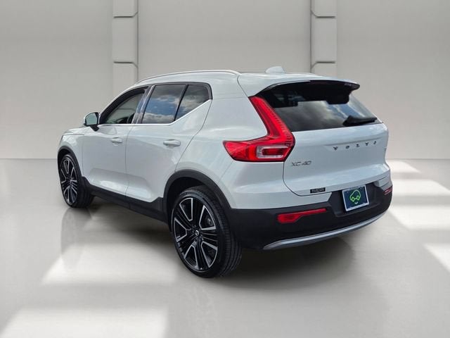 2022 Volvo XC40 — rear three-quarter view